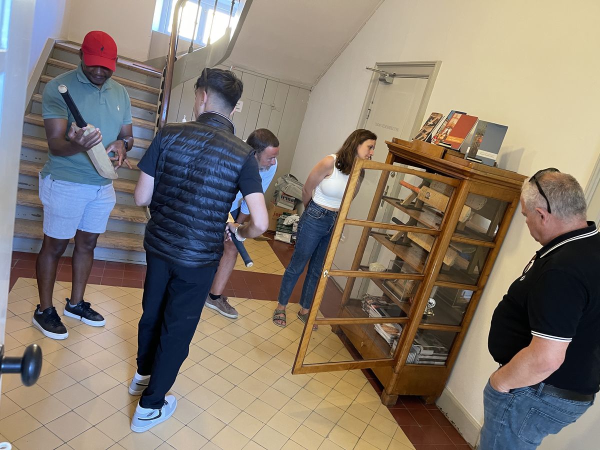 Fornemt cricketbesøg