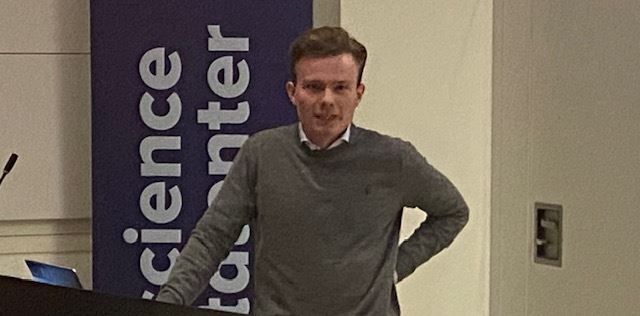 Eø-eleverne hørte om aktier og investeringer