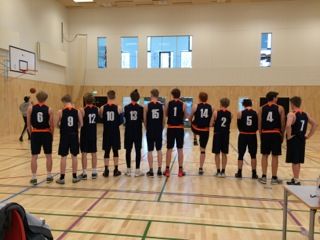 Skolens baskethold har deltaget i flere turneringer