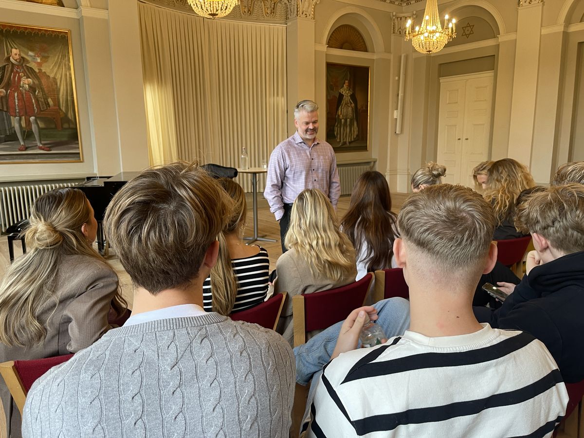 Besøg af møbeldesigner