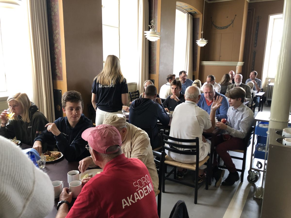 Gammel Soraner Cricketkamp på skolen