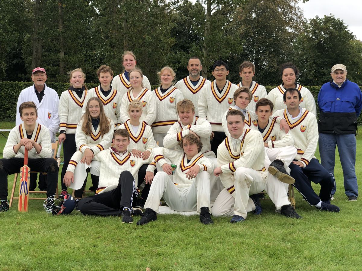 Gammel Soraner Cricketkamp på skolen