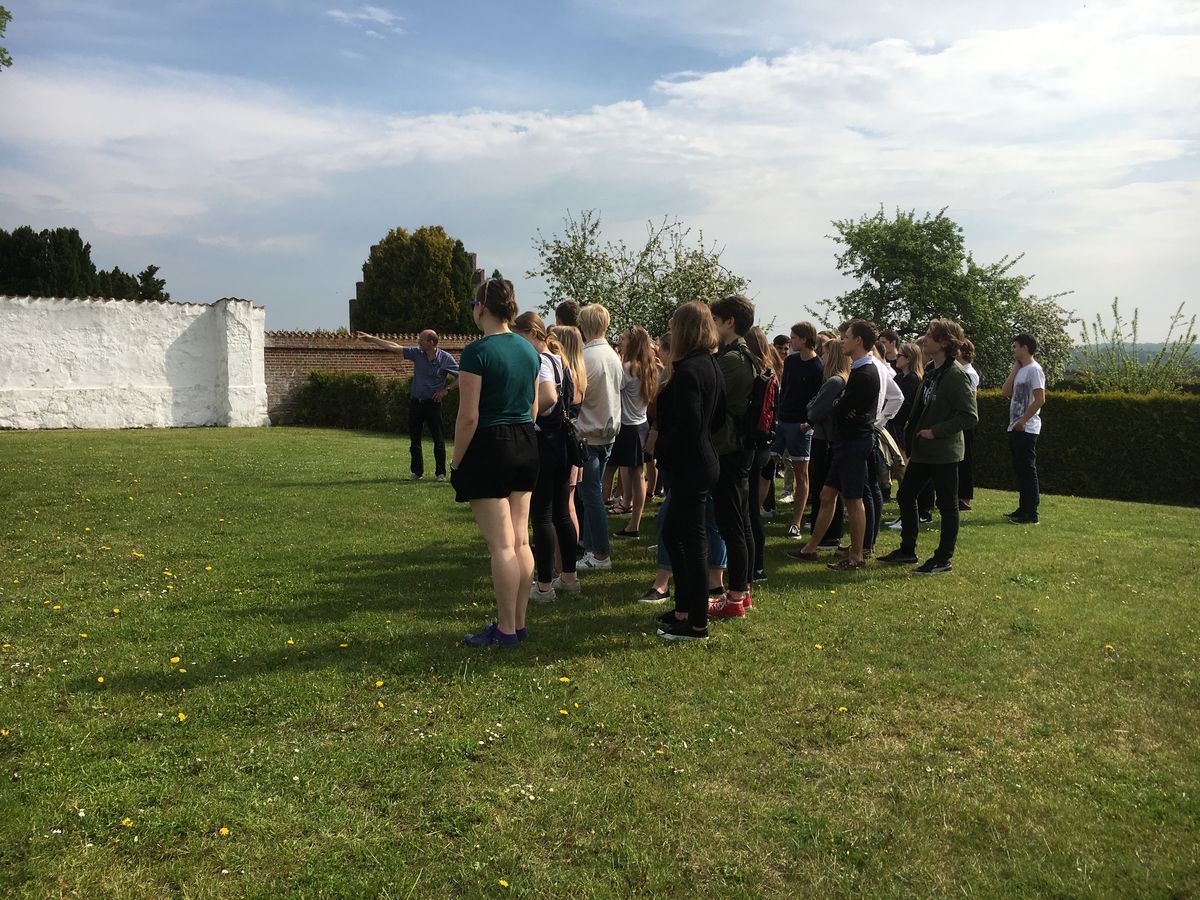 1.g'erne på kirketur