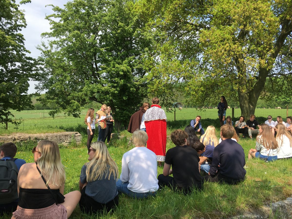 1.g'erne på kirketur