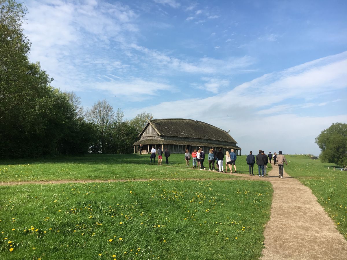 1.g'erne på kirketur