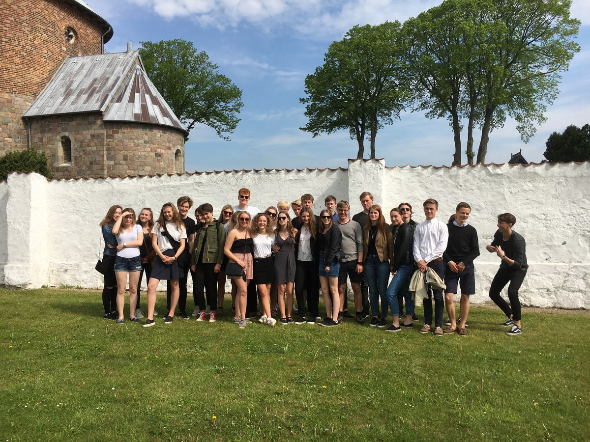 1.g'erne på kirketur