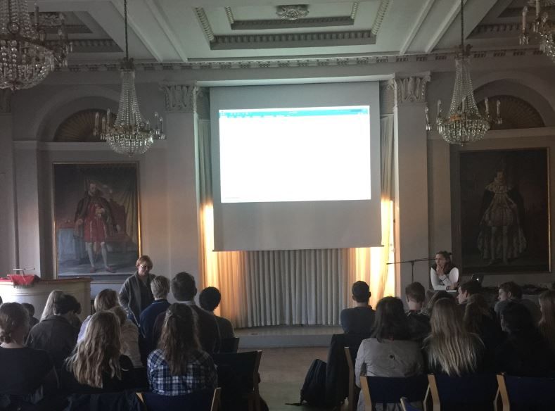 EØSholdene hørte om skolens markedsføring og hjemmeside