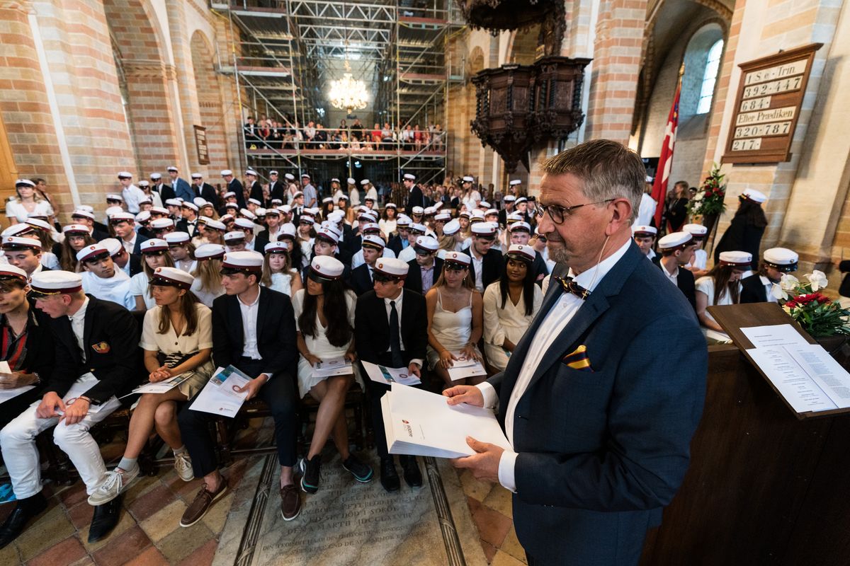 Se alle billederne fra dimissionen