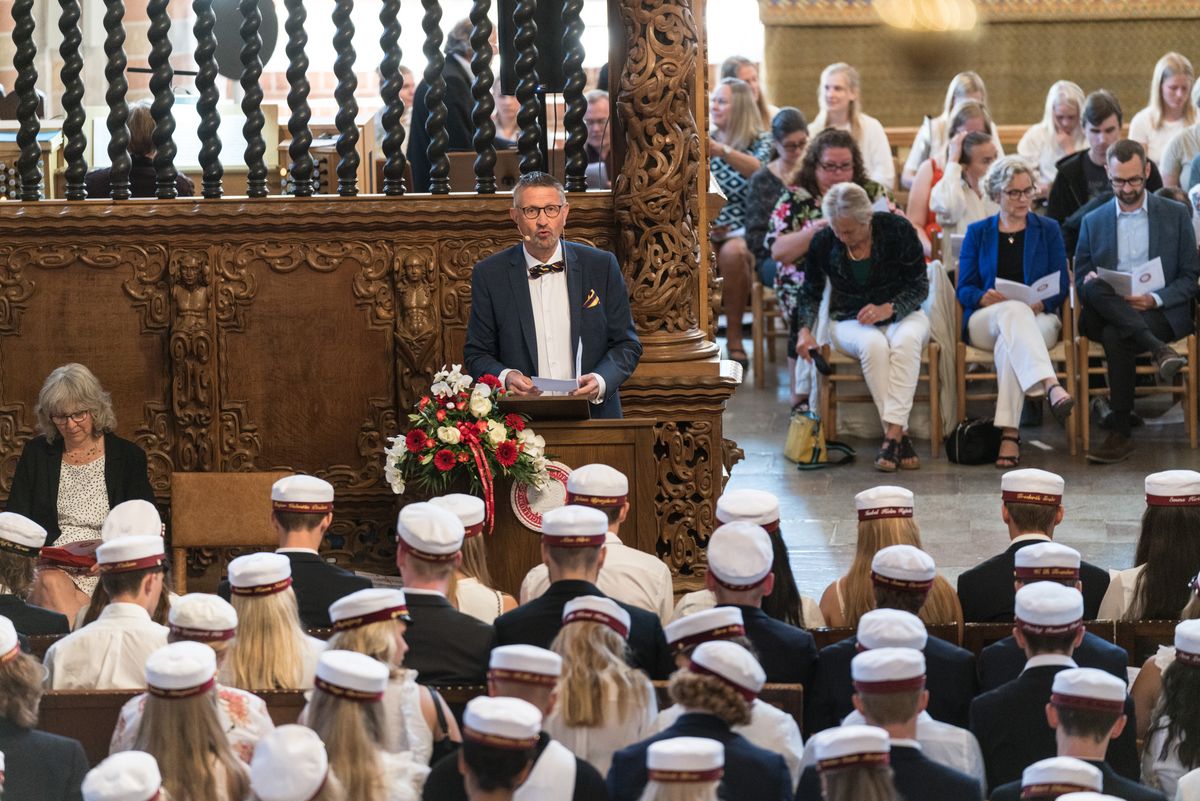 Se alle billederne fra dimissionen