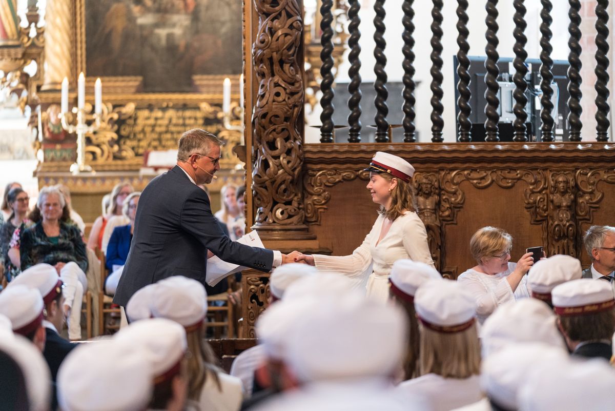 Se alle billederne fra dimissionen