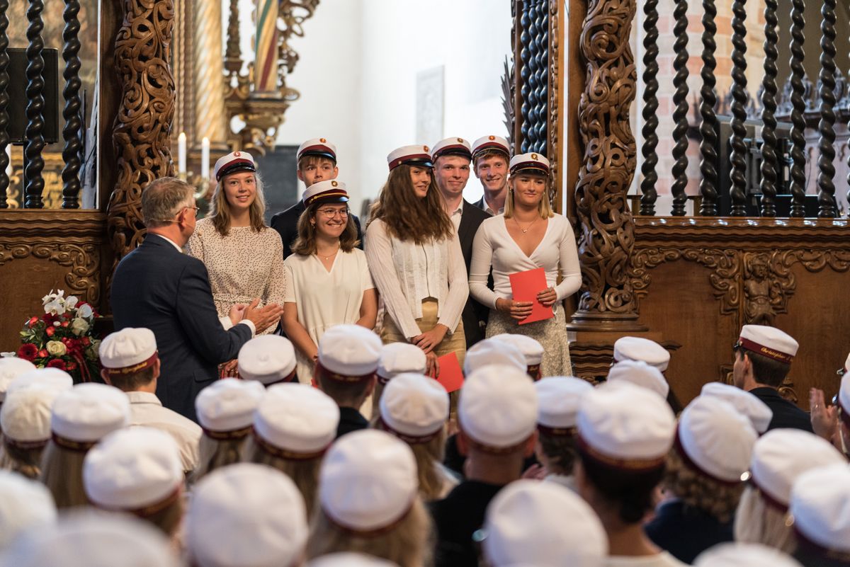 Se alle billederne fra dimissionen