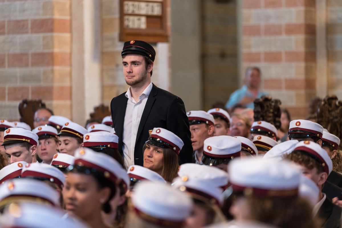 Se alle billederne fra dimissionen