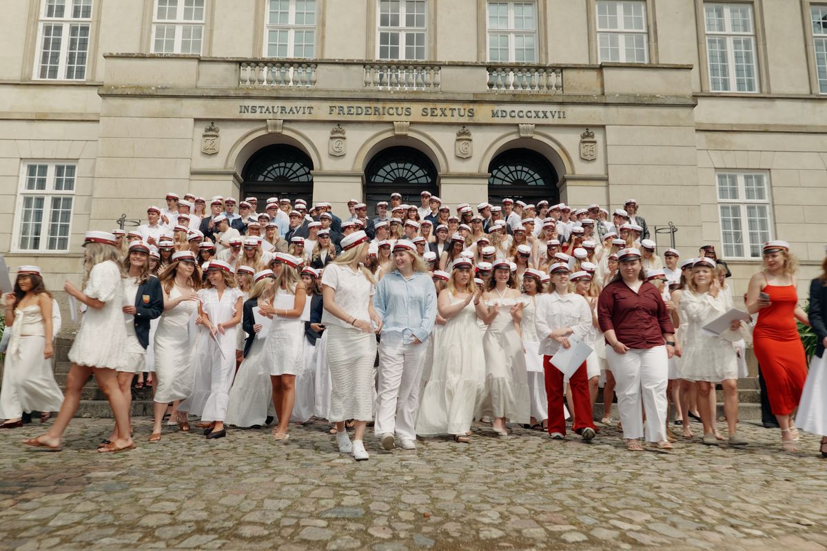 Tillykke og farvel til årets studenter