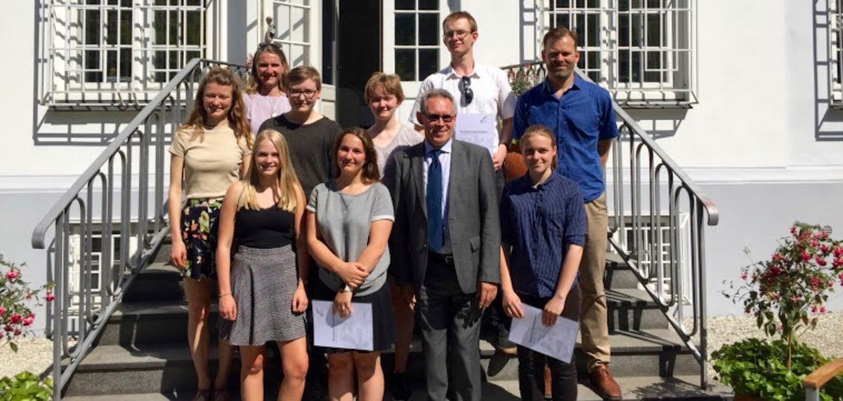 Otte elever fik diplom af Tysklands ambassadør