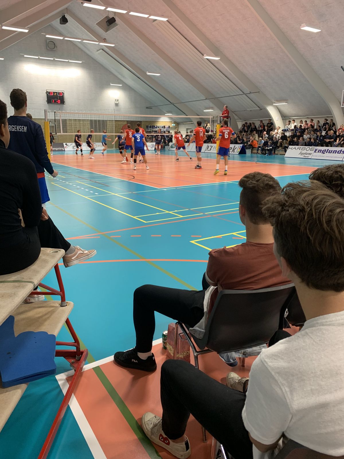 Idræt-B holdene til volleykamp i Korsør