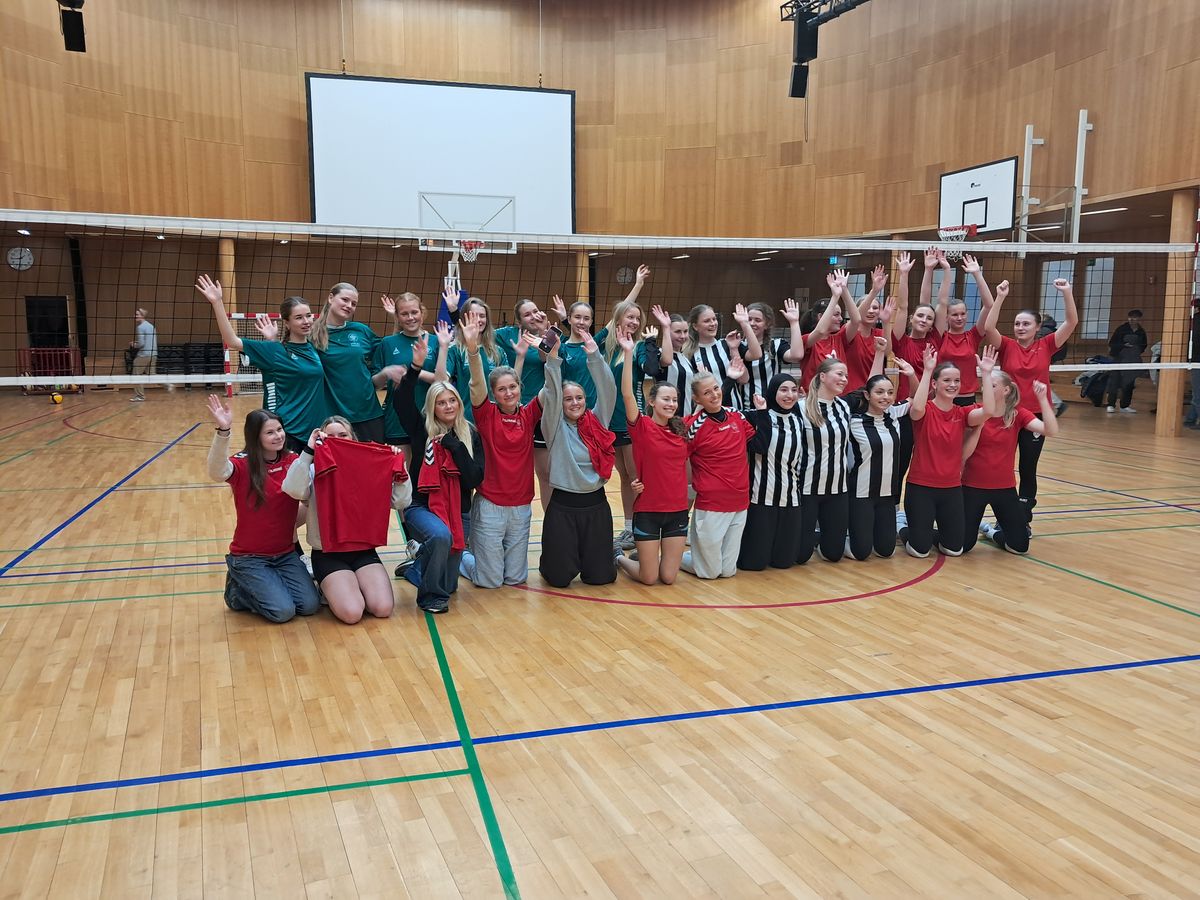 Volleypigerne til kamp i København