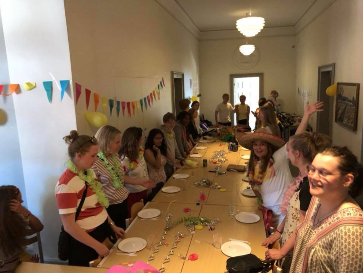 Fest på tværs af årgangene